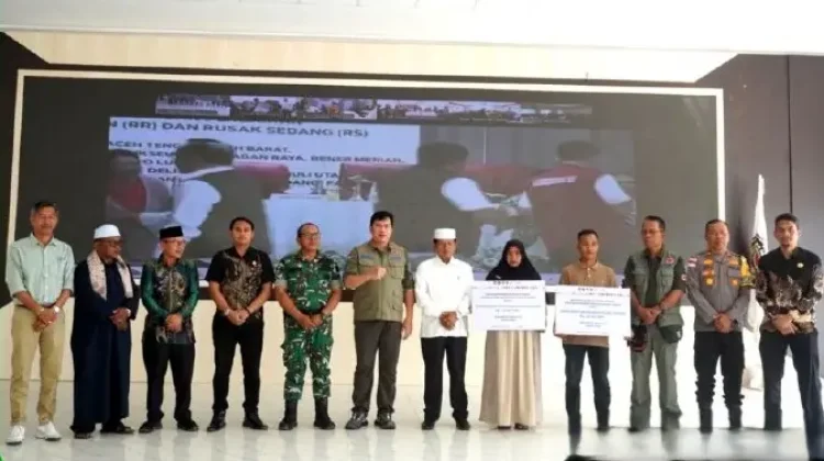 Korban Bencana Hidrometeorologi Terima Stimulan Perbaikan Rumah